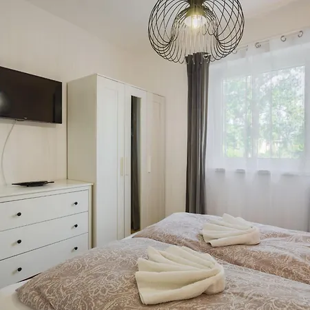 Iris By Interhome Semesterbostad