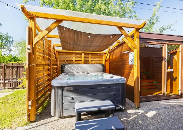 Iris By Interhome Semesterbostad Balatonmáriafürdő